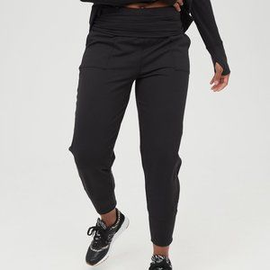 OFFLINE The Hugger Jogger